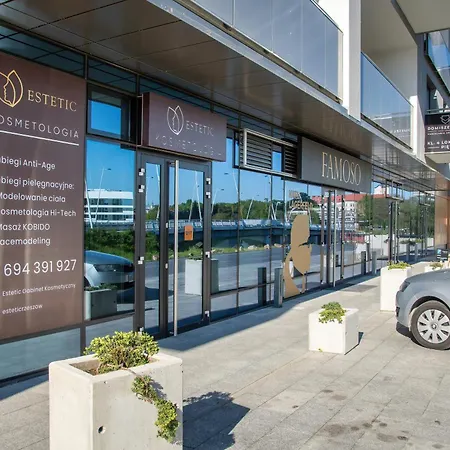 Przytulne W Rzeszowie Z Widokiem Na By Renters