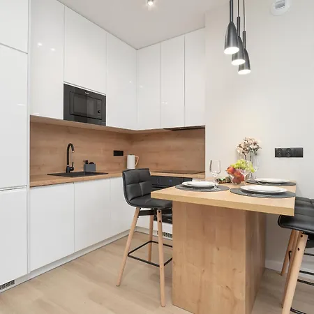 Przytulne W Rzeszowie Z Widokiem Na By Renters شقة