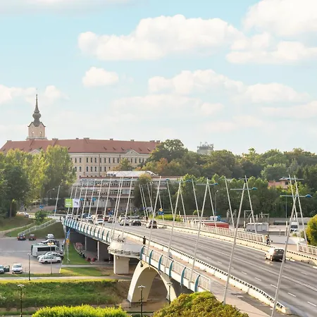 Przytulne W Rzeszowie Z Widokiem Na By Renters