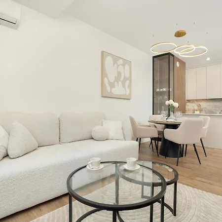 Aleja Kopisto W Rzeszowie By Renters * 제수프